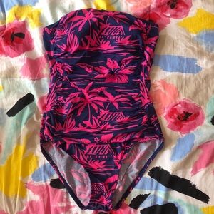 TOMMY BAHAMA SWIMSUIT